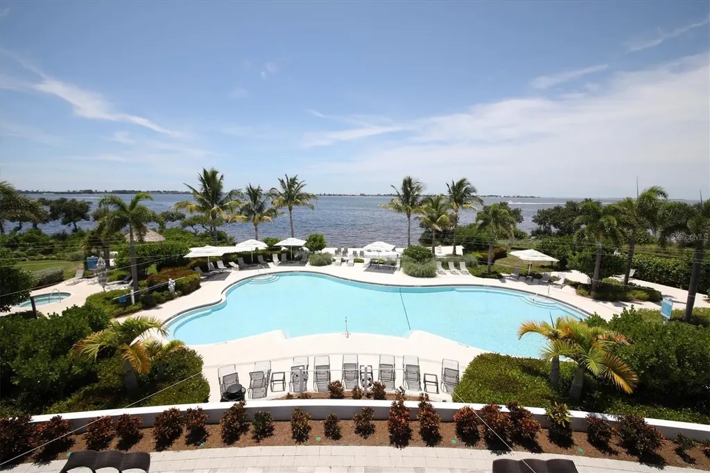 395 Aruba Circle Bradenton FL 34209
