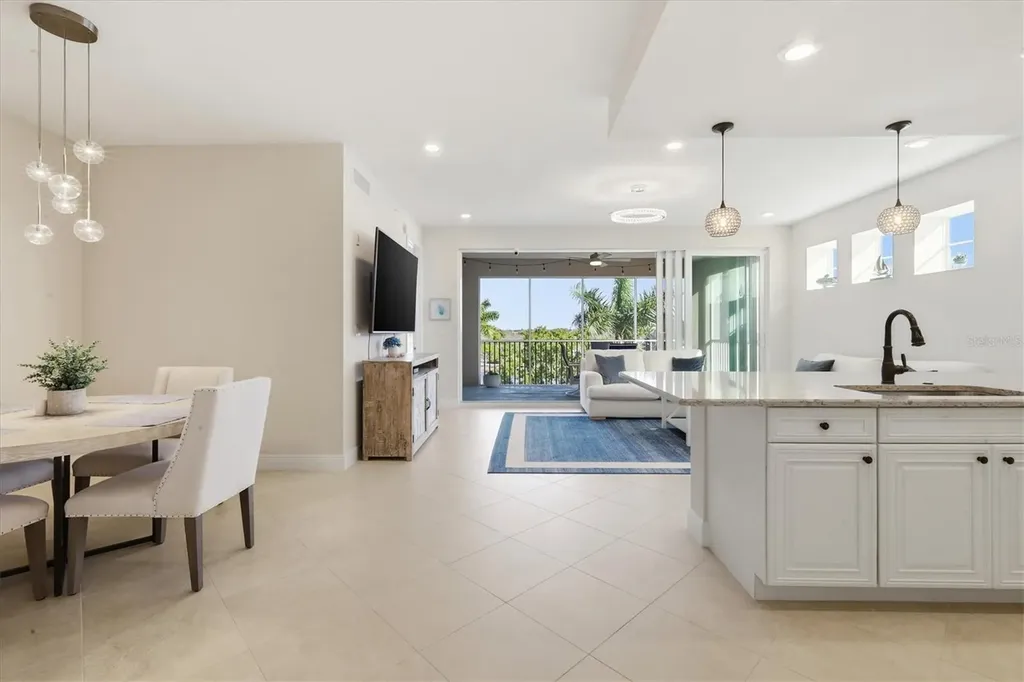 395 Aruba Circle Bradenton FL 34209