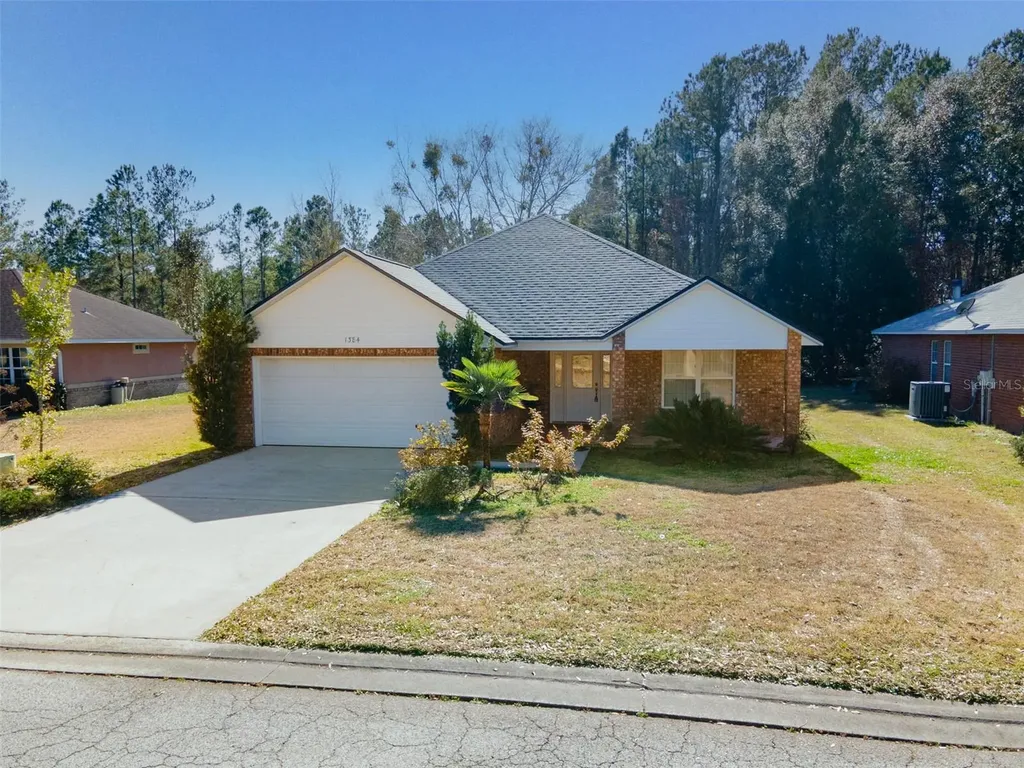 1384 SW Indian Glen Lake City FL 32025
