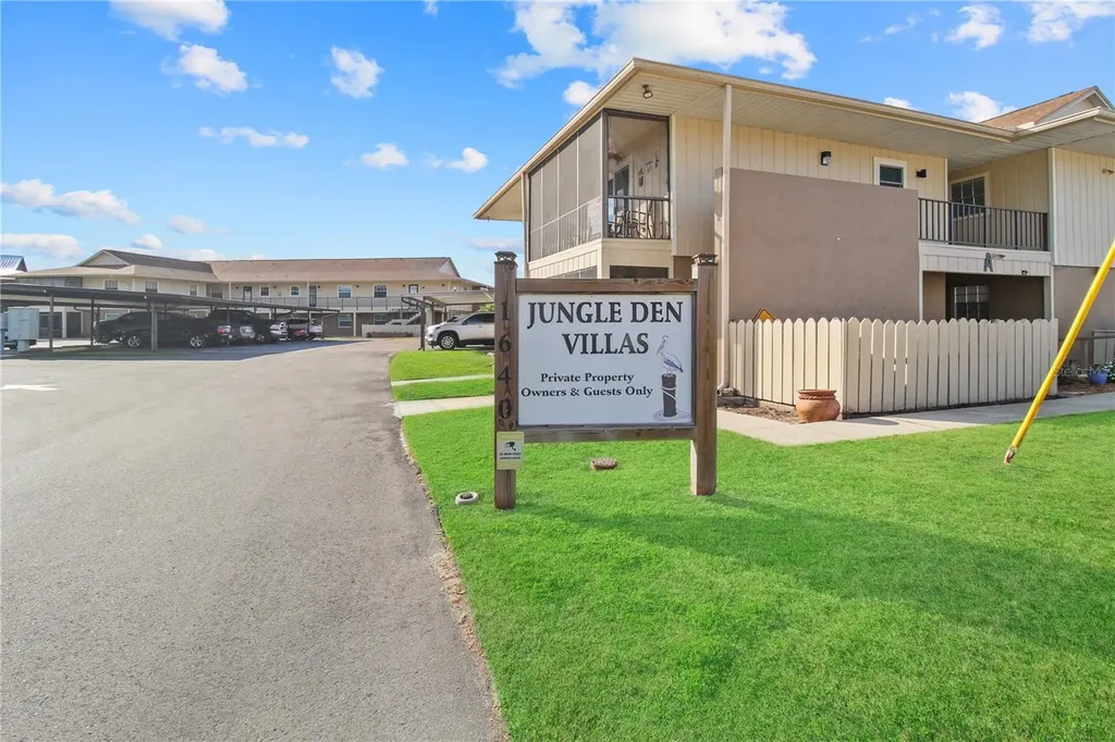 1640 Juno Trail Astor FL 32102