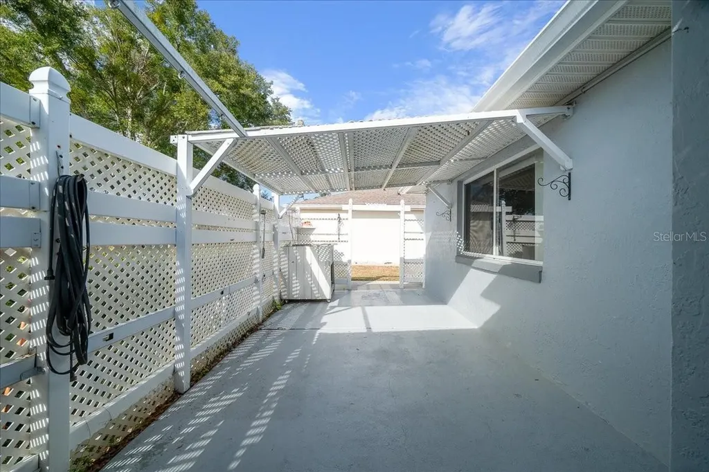 8594 SW 61st Court Ocala FL 34476