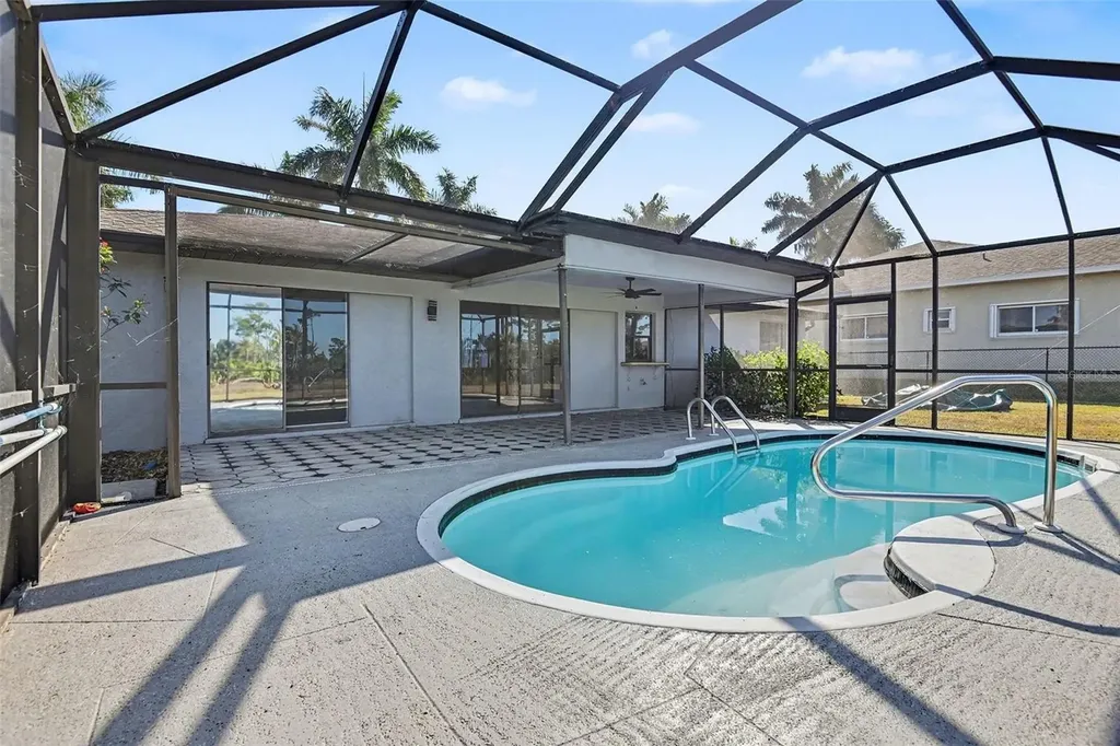 1912 SW 8th Court Cape Coral FL 33991