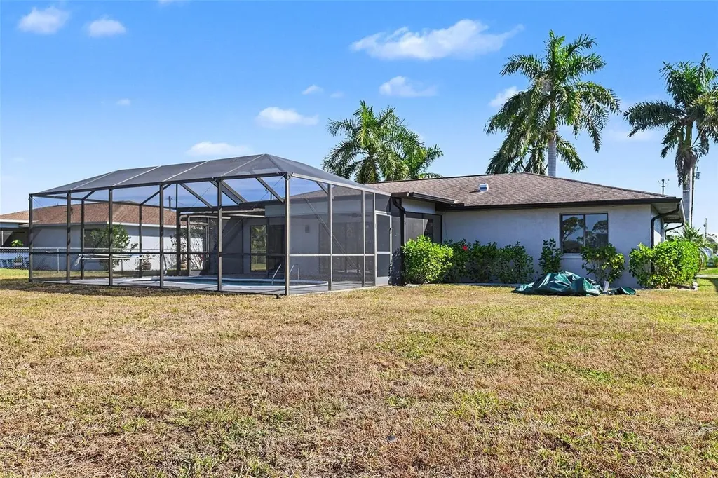 1912 SW 8th Court Cape Coral FL 33991