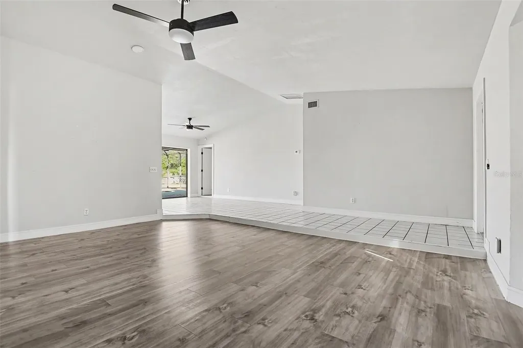 1912 SW 8th Court Cape Coral FL 33991