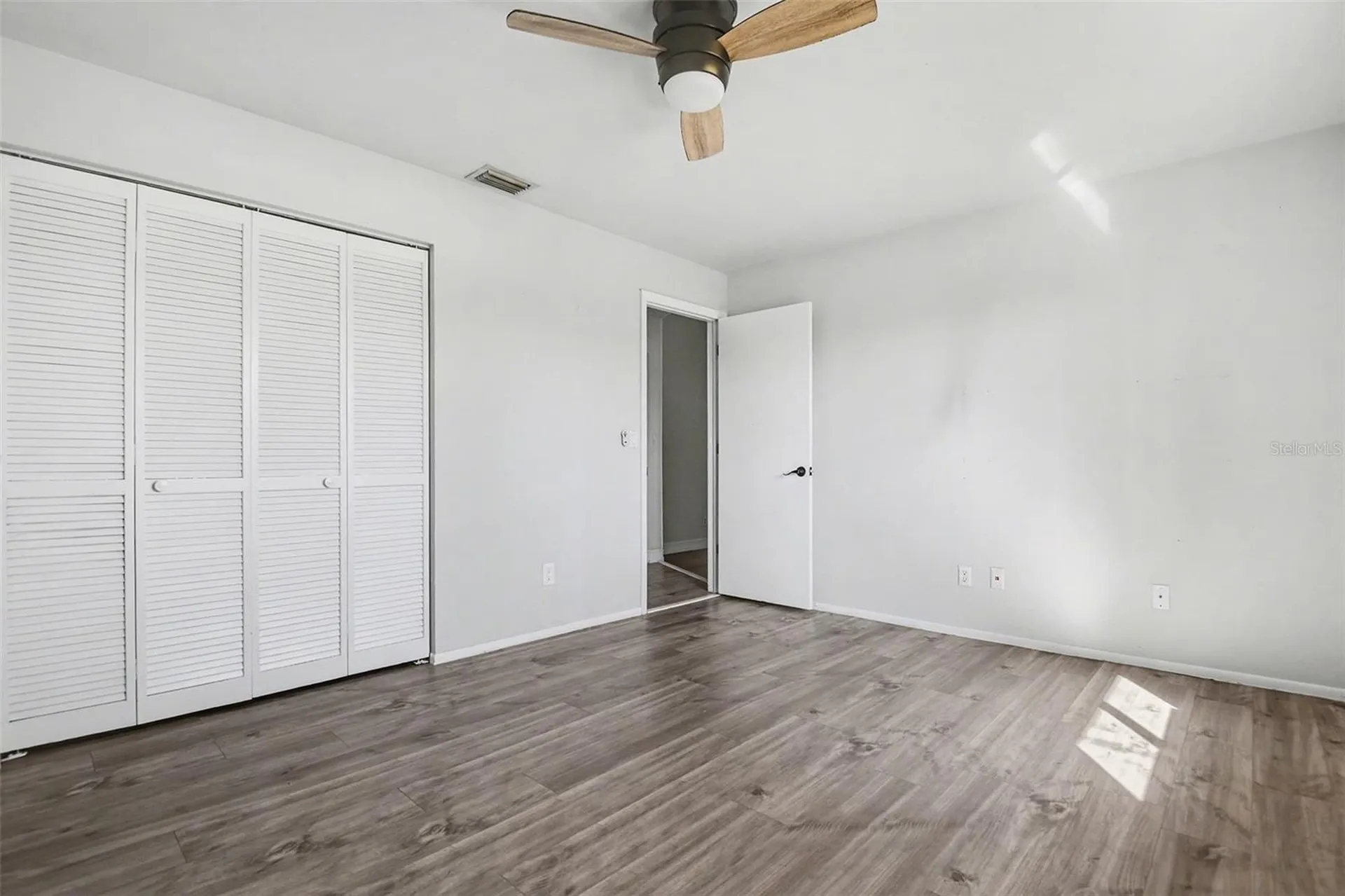 1912 SW 8th Court Cape Coral FL 33991