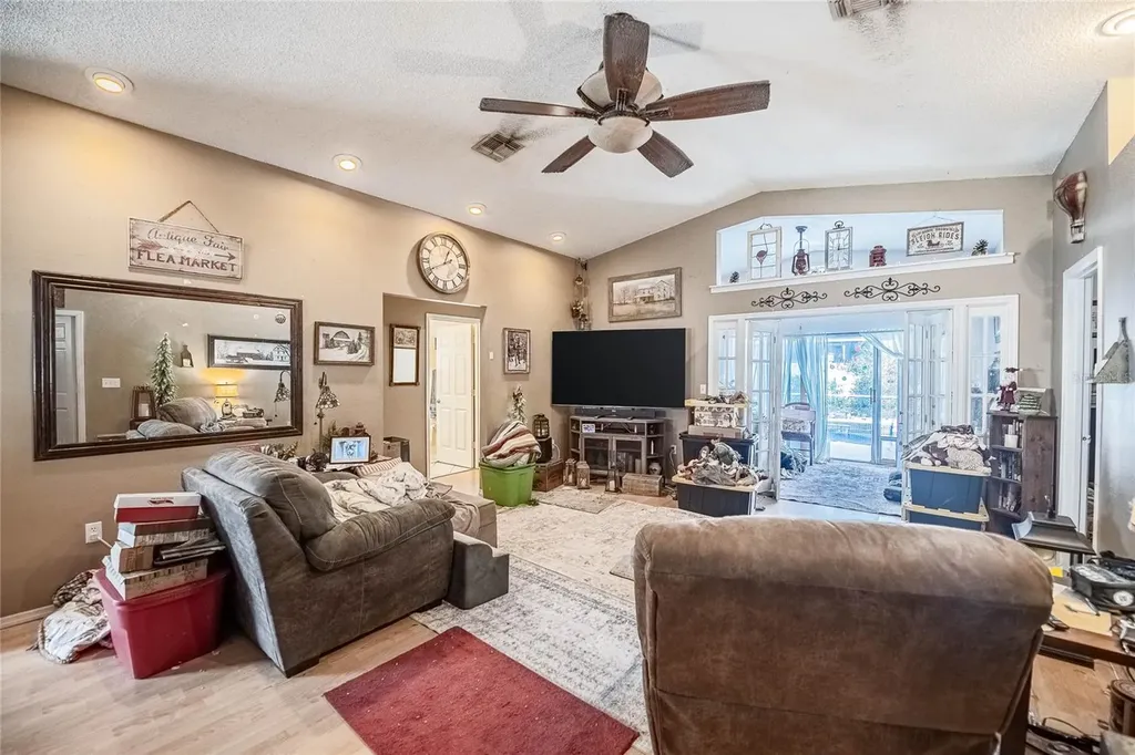 463 Emerald Cove Loop Lakeland FL 33813