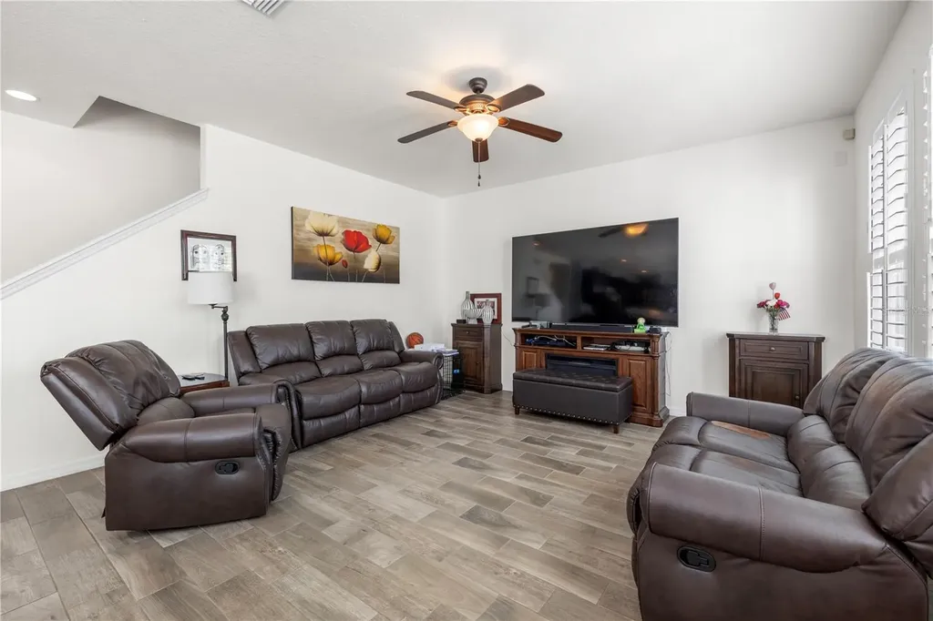1565 Feather Grass Loop Lutz FL 33558