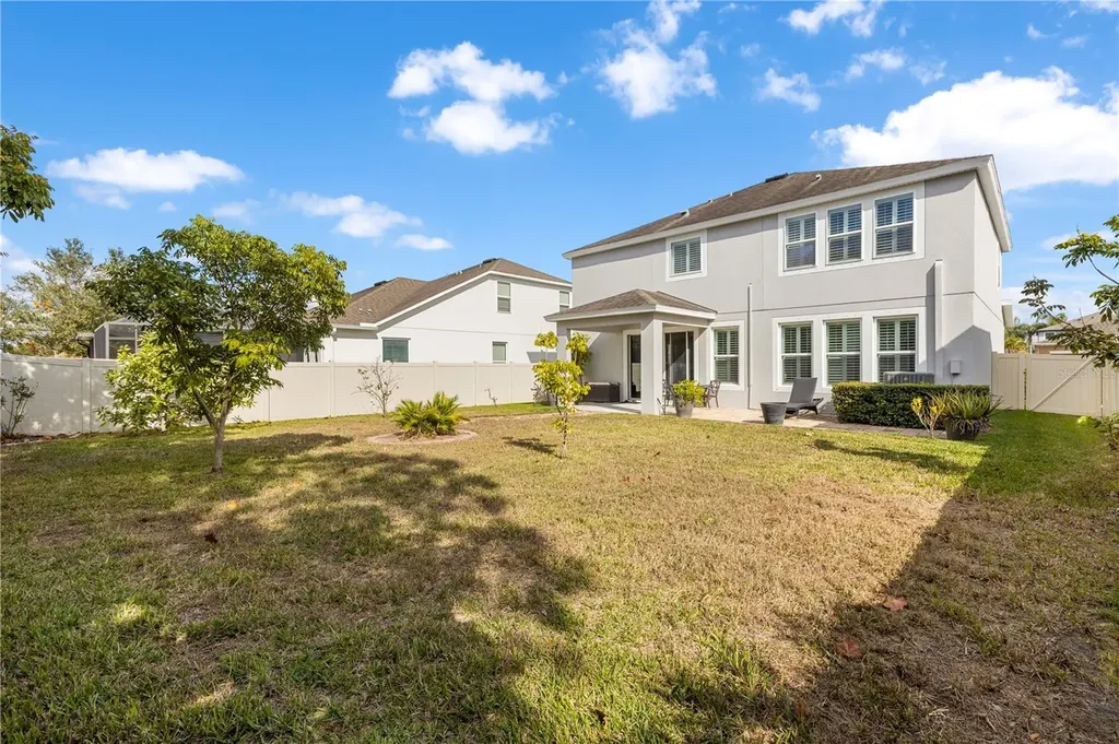 1565 Feather Grass Loop Lutz FL 33558