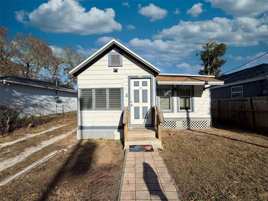 335 Maple Street Daytona Beach FL 32114