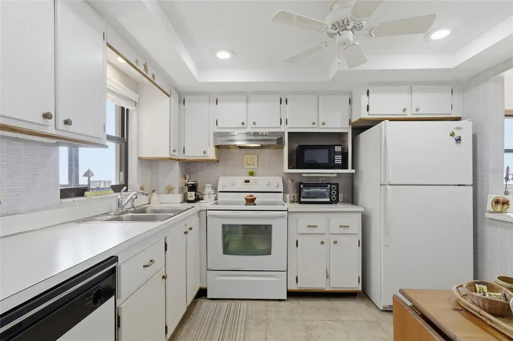 1270 Gulf Boulevard Clearwater Beach FL 33767