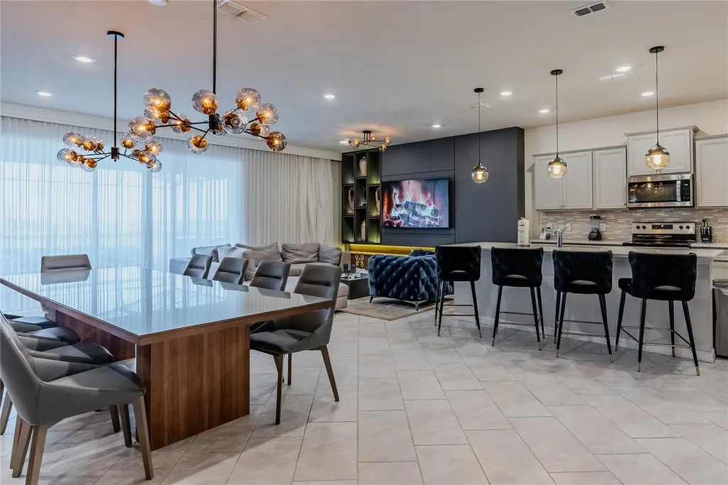 2126 Lelani Circle Davenport FL 33897