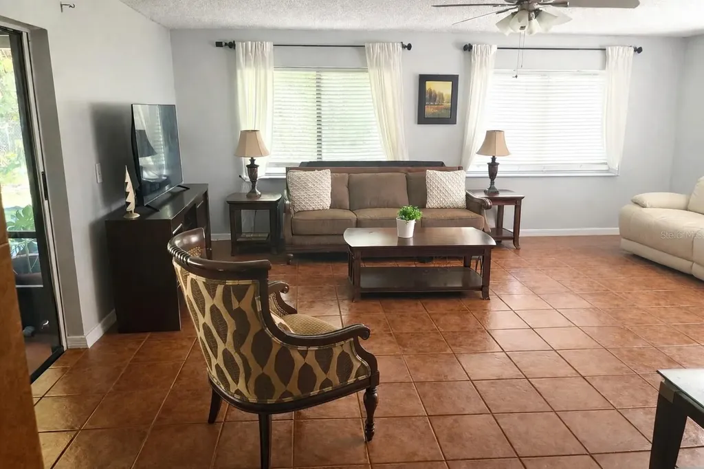 2237 Viento Street Orlando FL 32822