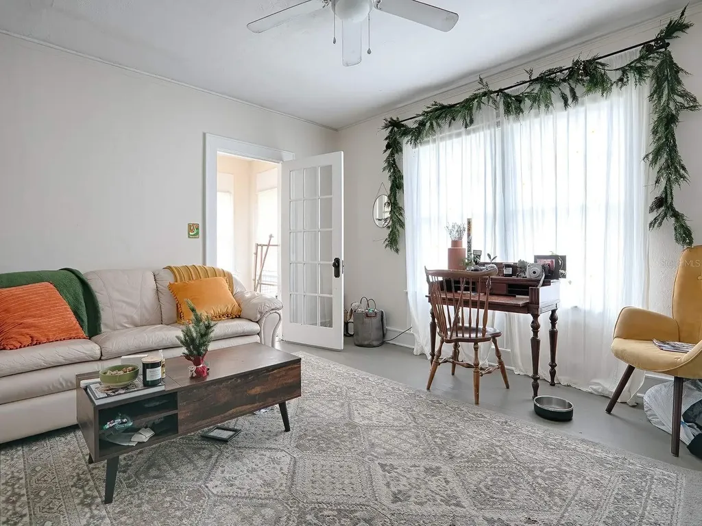 426 E Citrus Avenue Eustis FL 32726