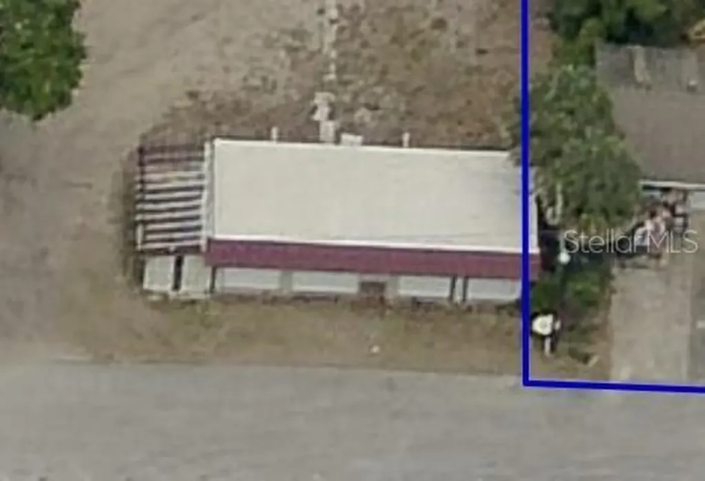 426 E Citrus Avenue Eustis FL 32726