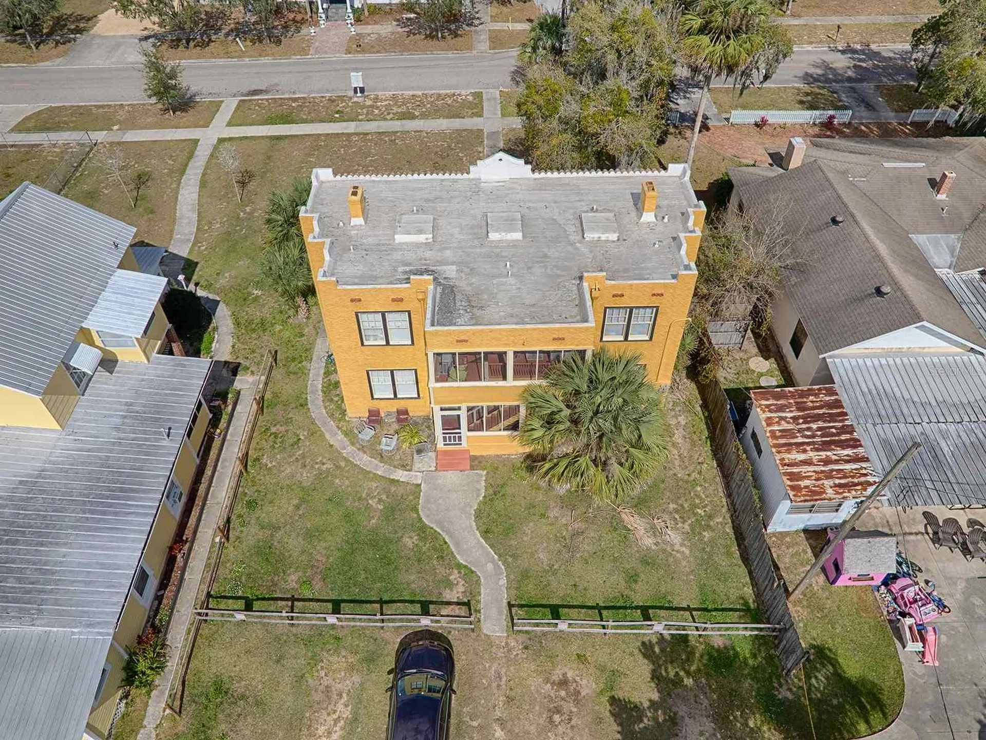 426 E Citrus Avenue Eustis FL 32726