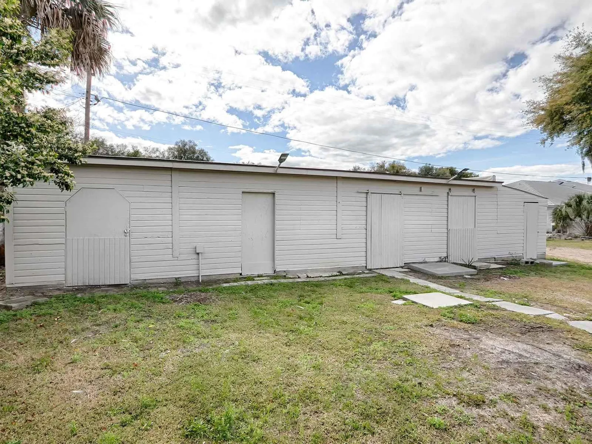 426 E Citrus Avenue Eustis FL 32726