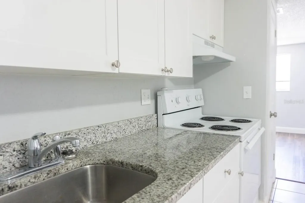 907 34th Avenue W Bradenton FL 34205
