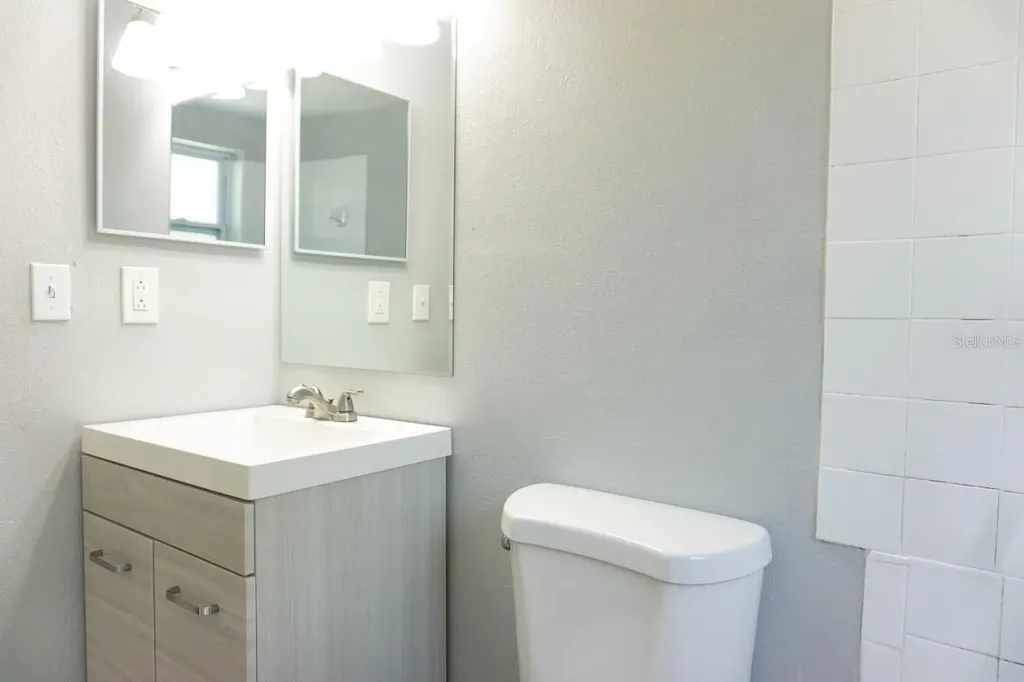 907 34th Avenue W Bradenton FL 34205