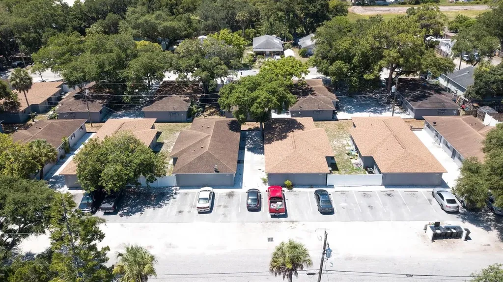 907 34th Avenue W Bradenton FL 34205