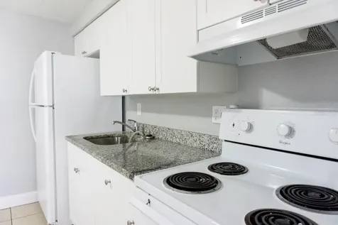 907 34th Avenue W Bradenton FL 34205