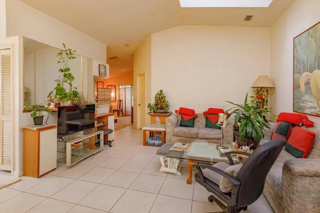 566 Wechsler Circle Orlando FL 32824