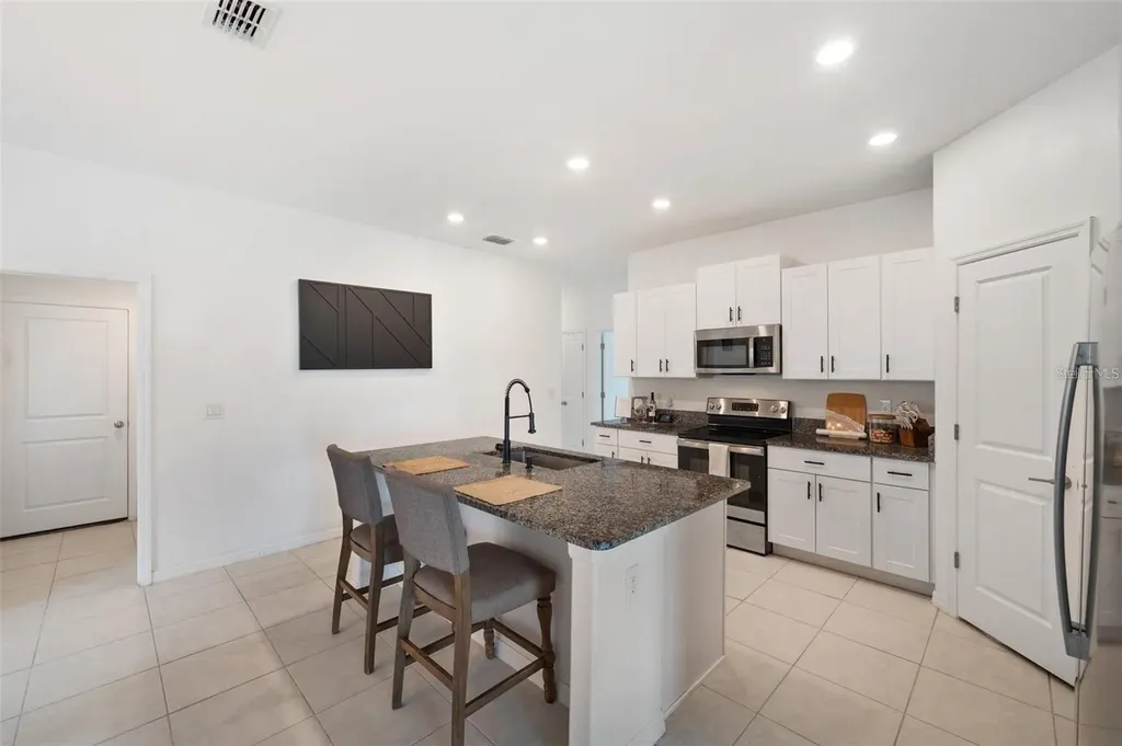 5517 Blue Azure Drive Wimauma FL 33598