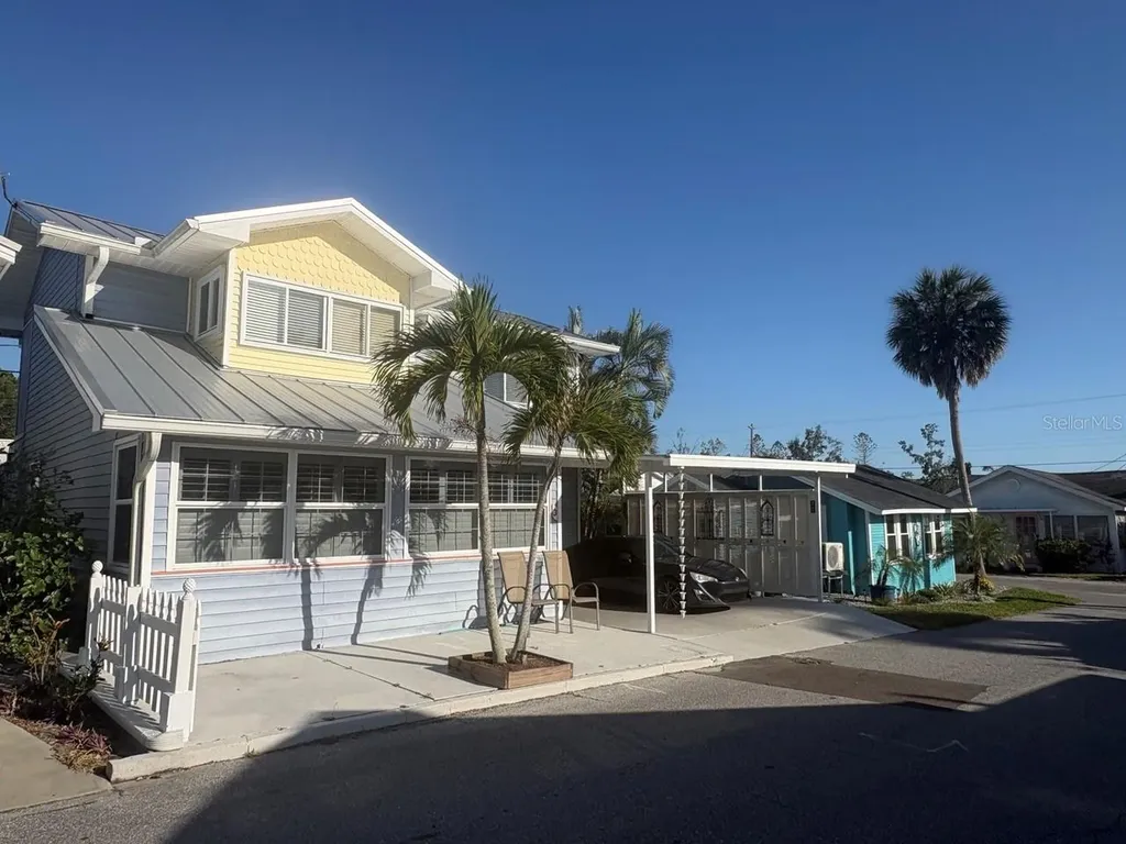 3 Columbia Street Bradenton FL 34208