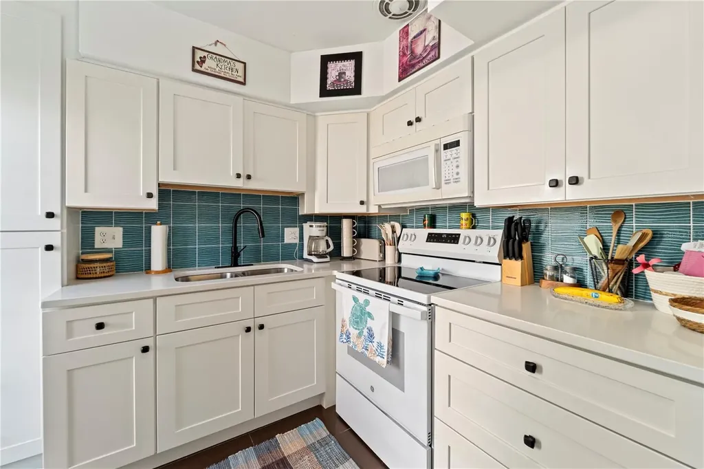 11155 2nd Street E Treasure Island FL 33706