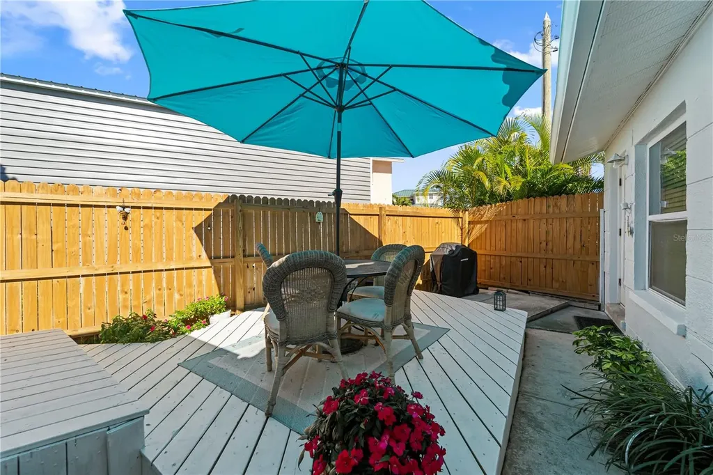 11155 2nd Street E Treasure Island FL 33706