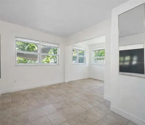 11155 2nd Street E Treasure Island FL 33706