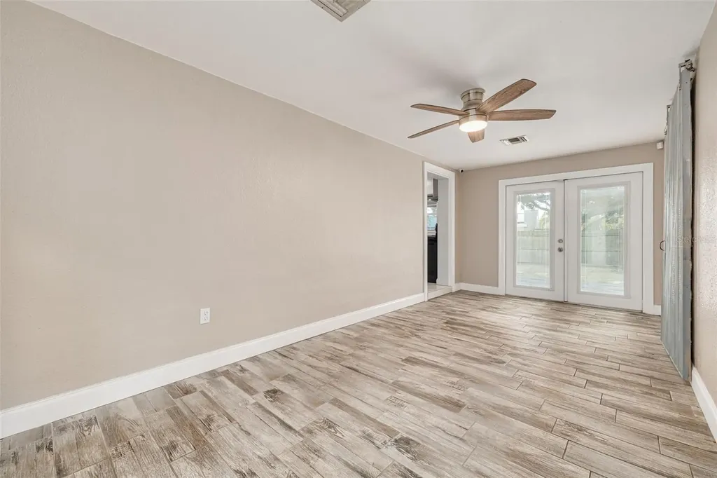 5655 1st Avenue N St Petersburg FL 33710