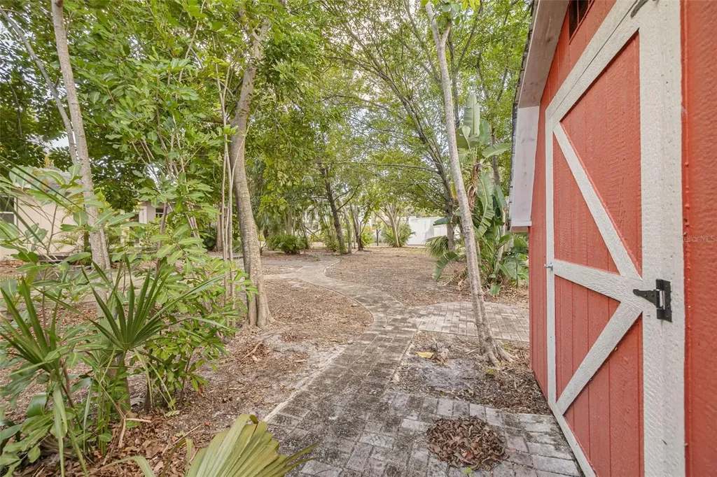5655 1st Avenue N St Petersburg FL 33710