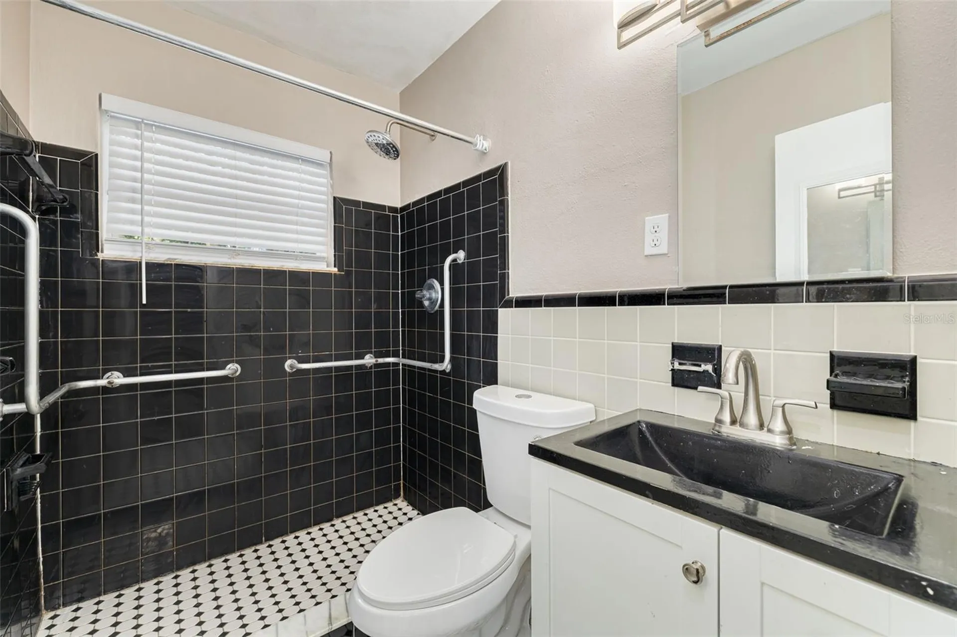 5655 1st Avenue N St Petersburg FL 33710
