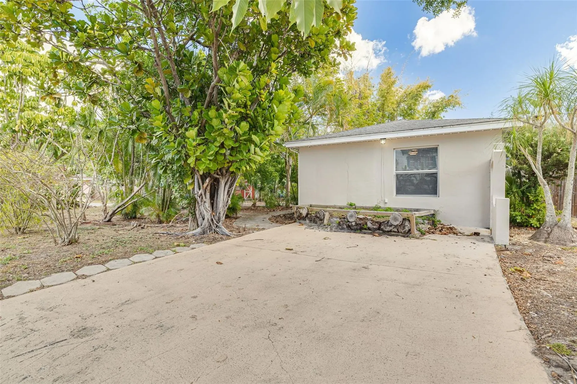5655 1st Avenue N St Petersburg FL 33710
