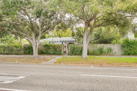 5655 1st Avenue N St Petersburg FL 33710