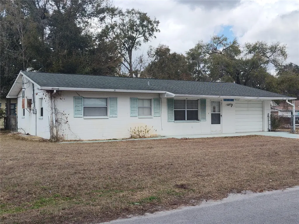 38247 3rd Avenue Zephyrhills FL 33542