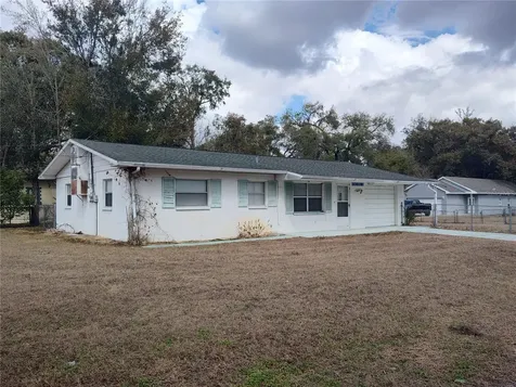 38247 3rd Avenue Zephyrhills FL 33542
