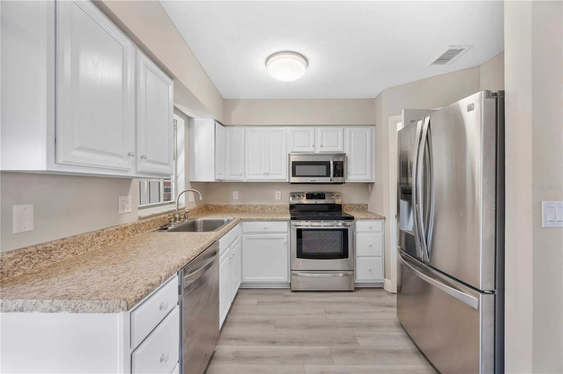 1920 E Edgewood Drive Lakeland FL 33803