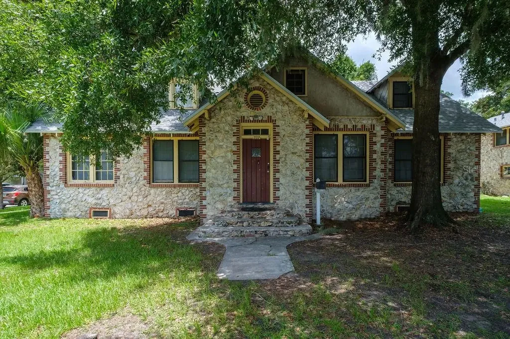 218 SW 10th Street Gainesville FL 32601