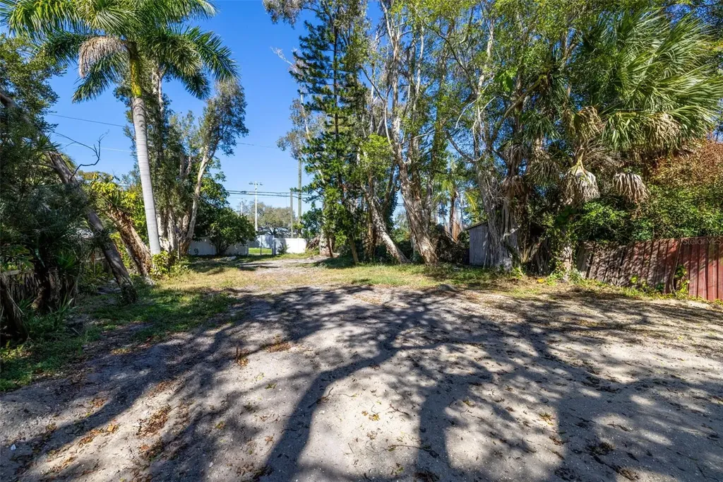 711 12th Avenue N St Petersburg FL 33701