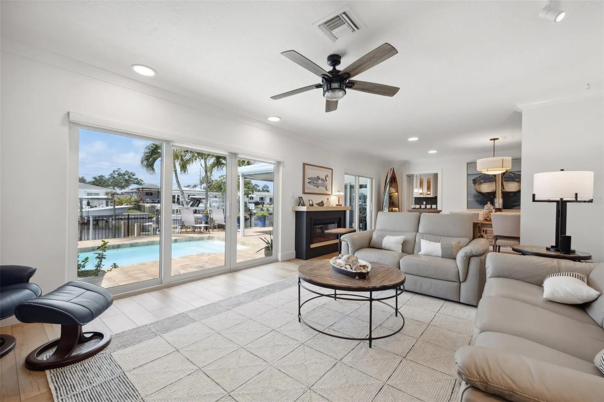 1424 47th Avenue NE St Petersburg FL 33703