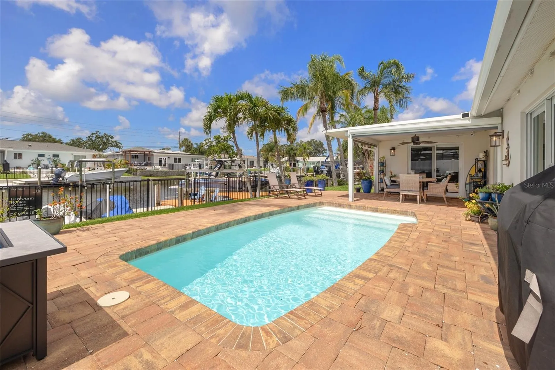 1424 47th Avenue NE St Petersburg FL 33703