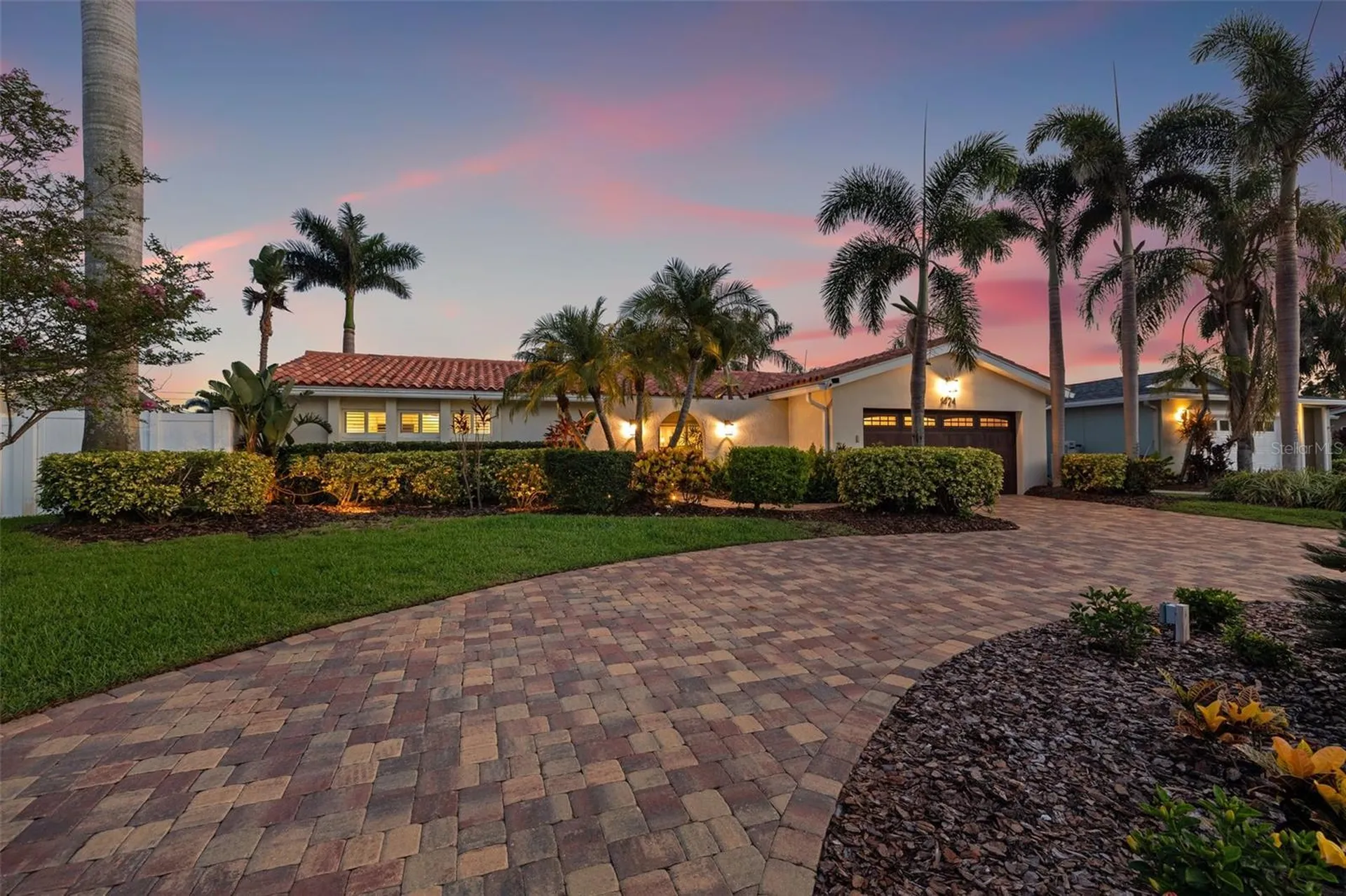 1424 47th Avenue NE St Petersburg FL 33703