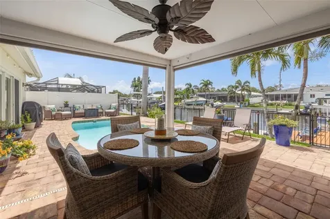 1424 47th Avenue NE St Petersburg FL 33703