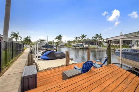 1424 47th Avenue NE St Petersburg FL 33703