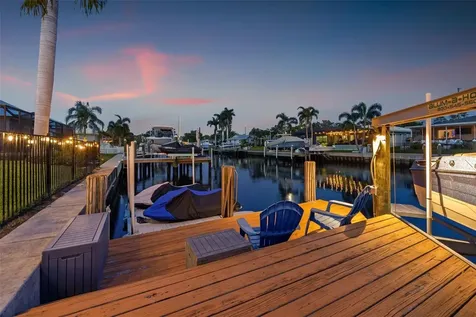 1424 47th Avenue NE St Petersburg FL 33703