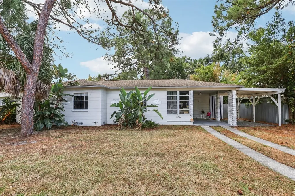 4216 W Euclid Avenue Tampa FL 33629