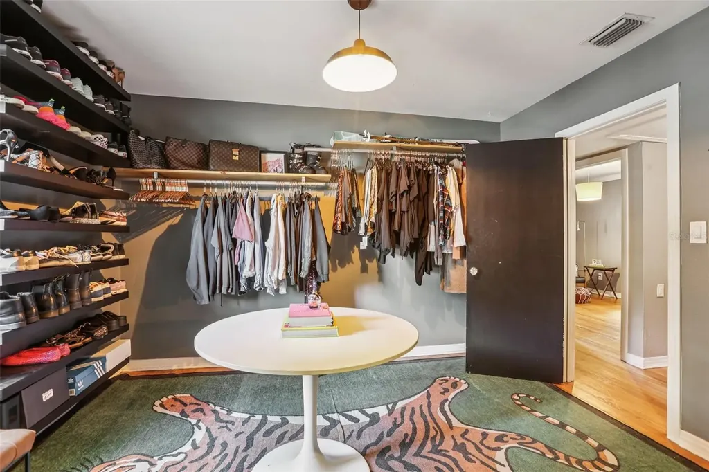 4216 W Euclid Avenue Tampa FL 33629