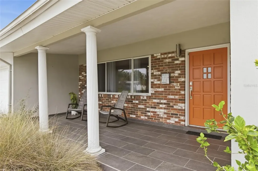 1129 39th Avenue NE St Petersburg FL 33703