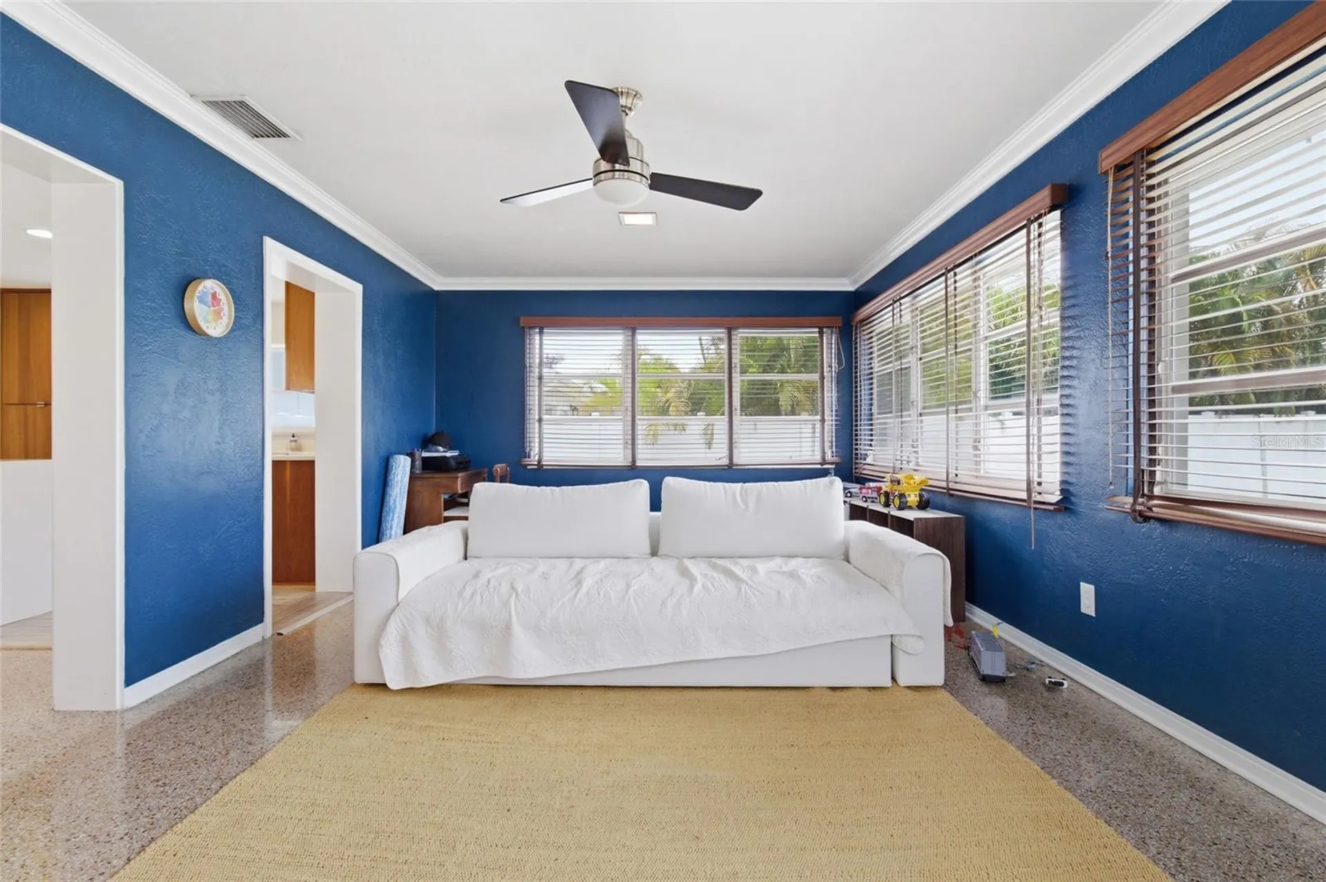 1129 39th Avenue NE St Petersburg FL 33703
